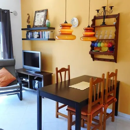 Liebevoll Eingerichtetes Calima Amarilo Apartman *